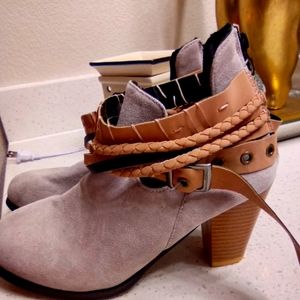 New tan booties sz. 8